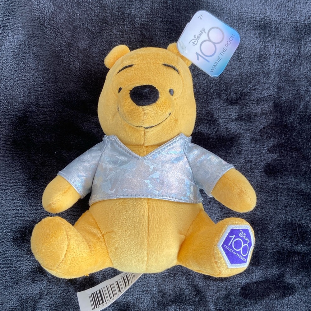 🍭💎🐻Winnie the Pooh small plush from Disney 100 years of wonder NWT